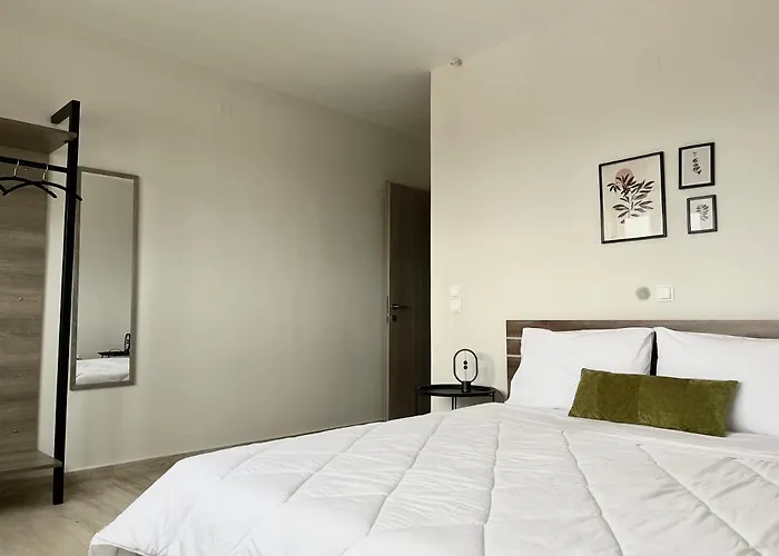 ενtree Near Palamidi Castle